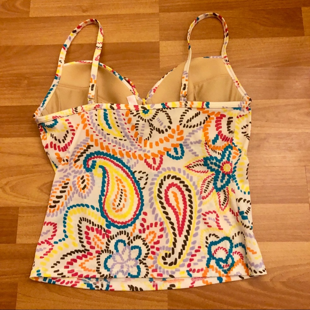 SOLD Victoria’s Secret Swimsuit Top - Picture 5 of 8